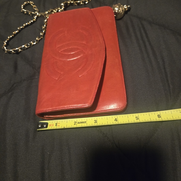 Last Call Chanel "Valentine Special" Vintage CC Dark Red Caviar Lambskin Leather - Picture 9 of 13